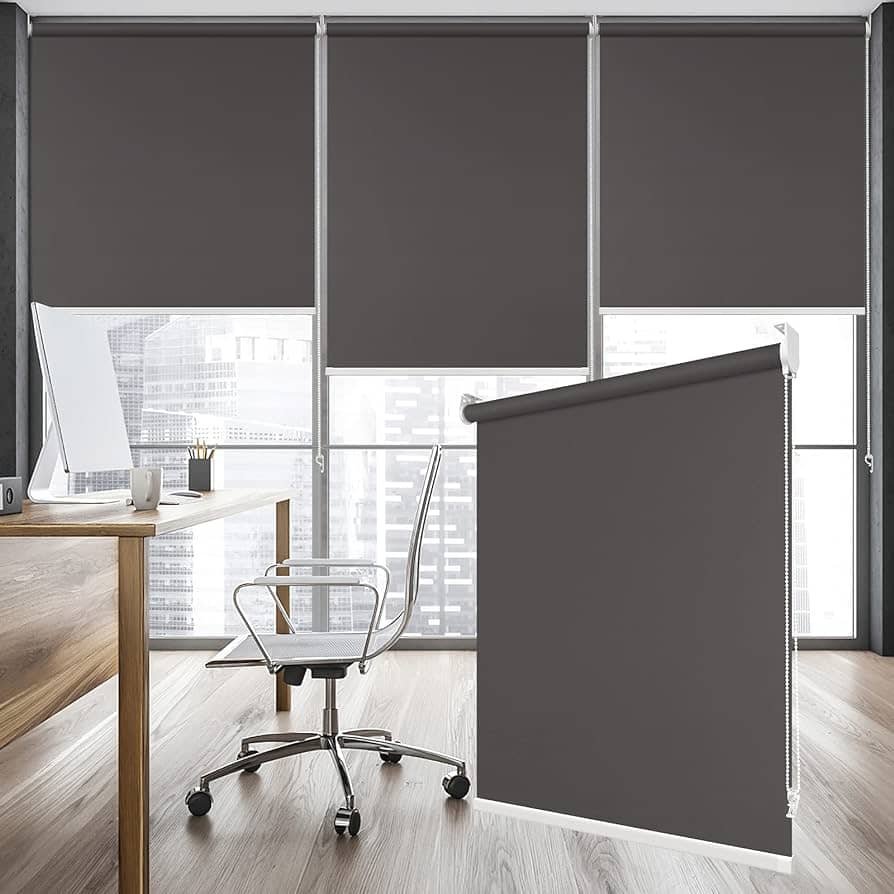 Consejos previos a la limpieza de las cortinas roller black out